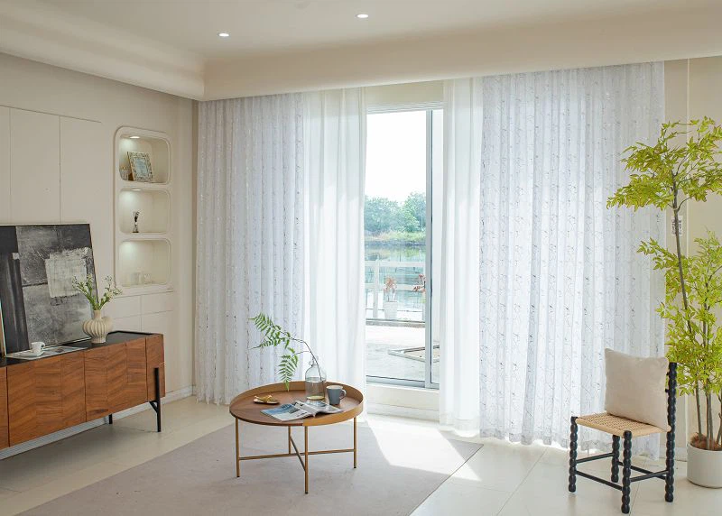 Scáileán Doli FabricWindow le Patrún Marmair Scragall Airgid