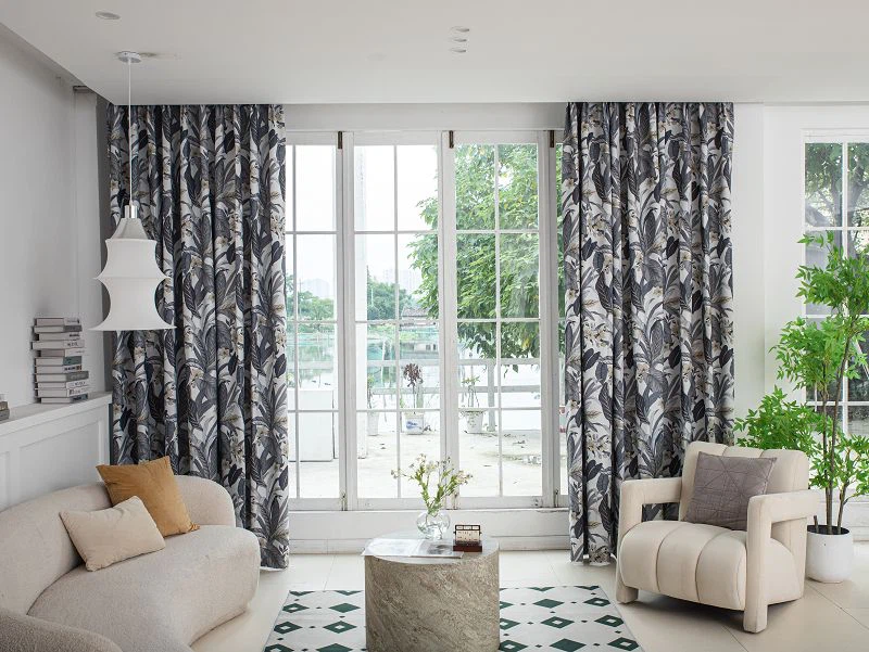 Fabraic Cuirtín Línéadaigh Muiléad le Priontáil Patrún Duille Móra